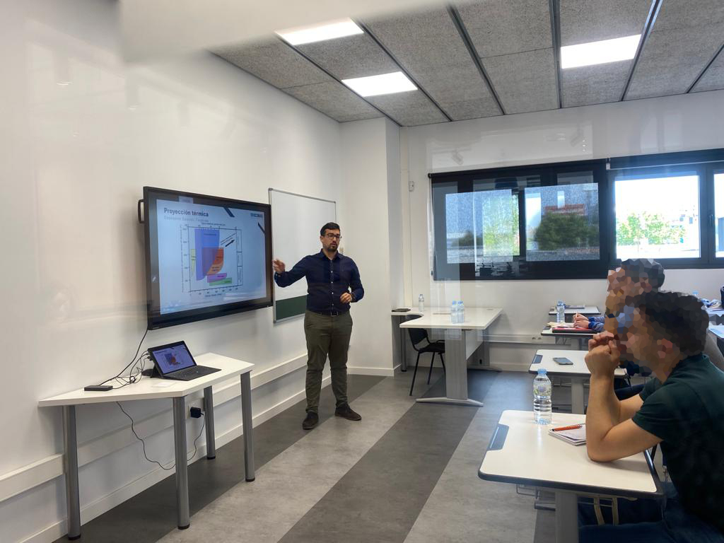 Curso de las aplicaciones del metal y la ingenieria de superfície