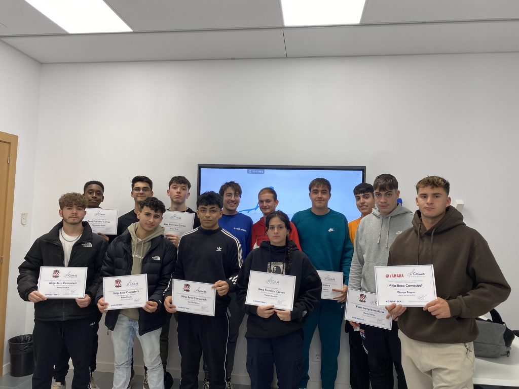 entrega diplomes beques